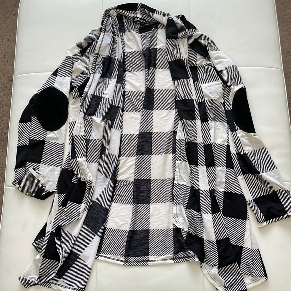 NWT Heimish USA Buffalo Plaid Wrinkle Free Cardigan with elbow patches